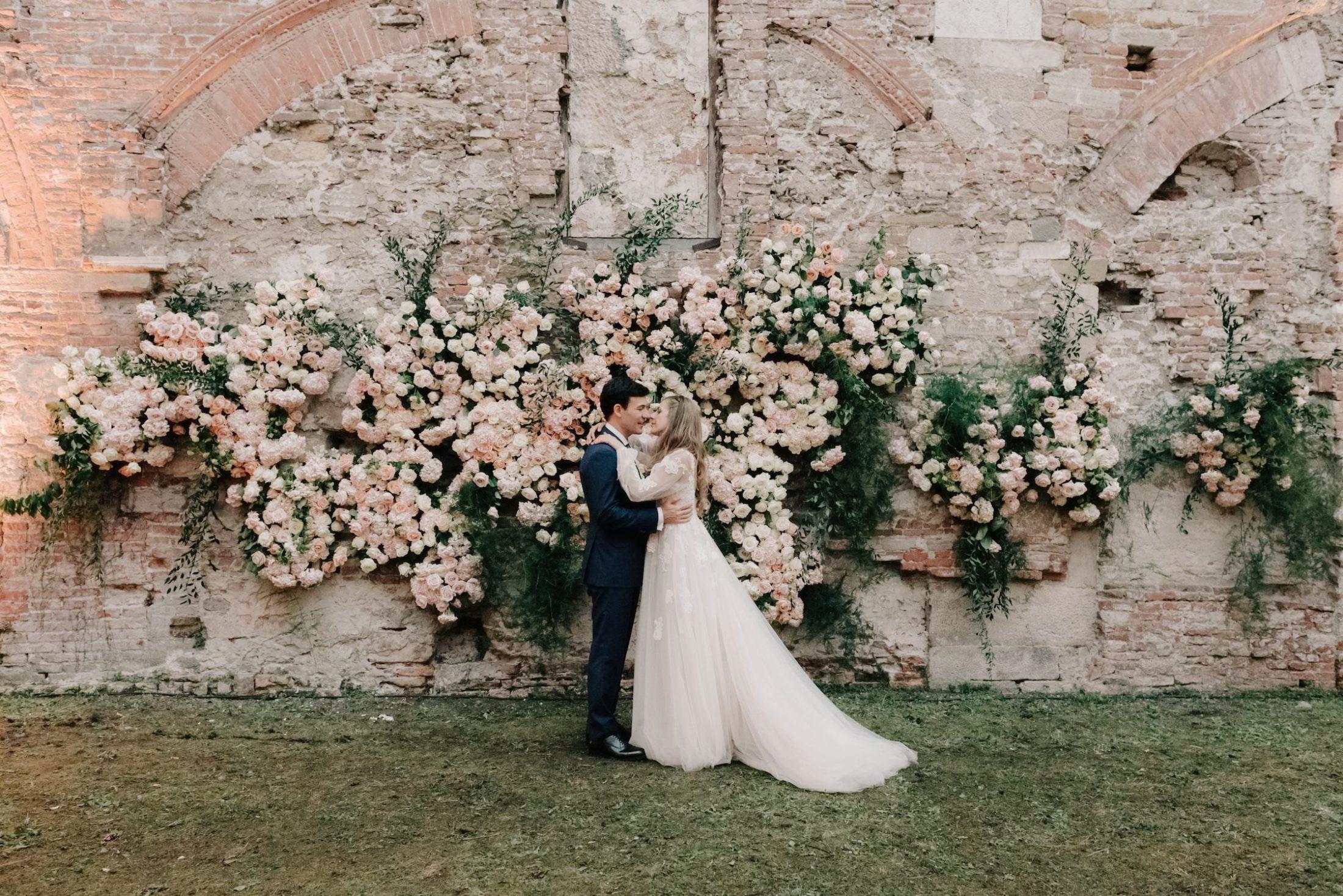 Ethereal Celebration in Italy - Style Guide The Lane