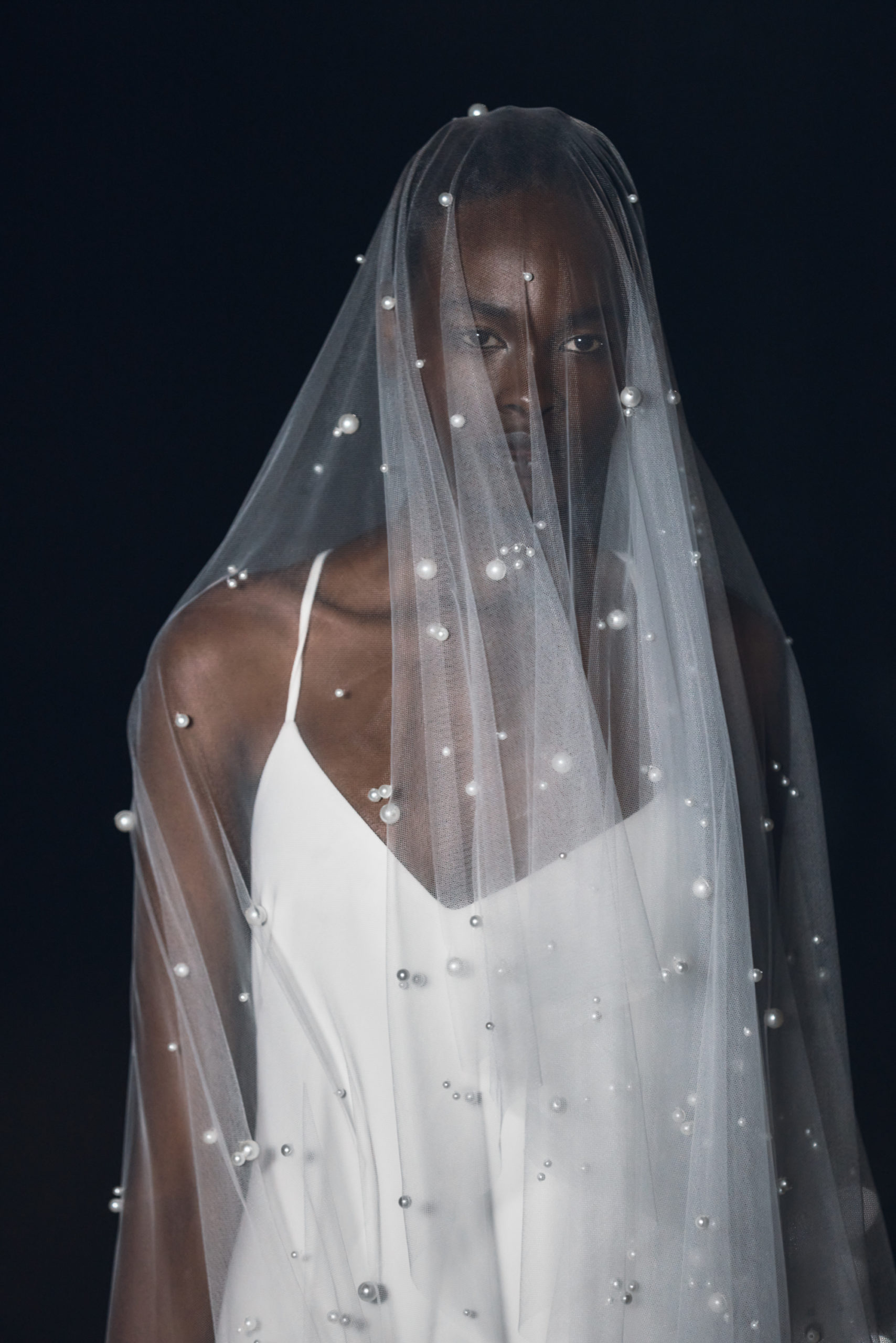 Anna Kara pearl encrusted wedding veil, modelled at The Lane Fall 2022 Bridal Week Runway.