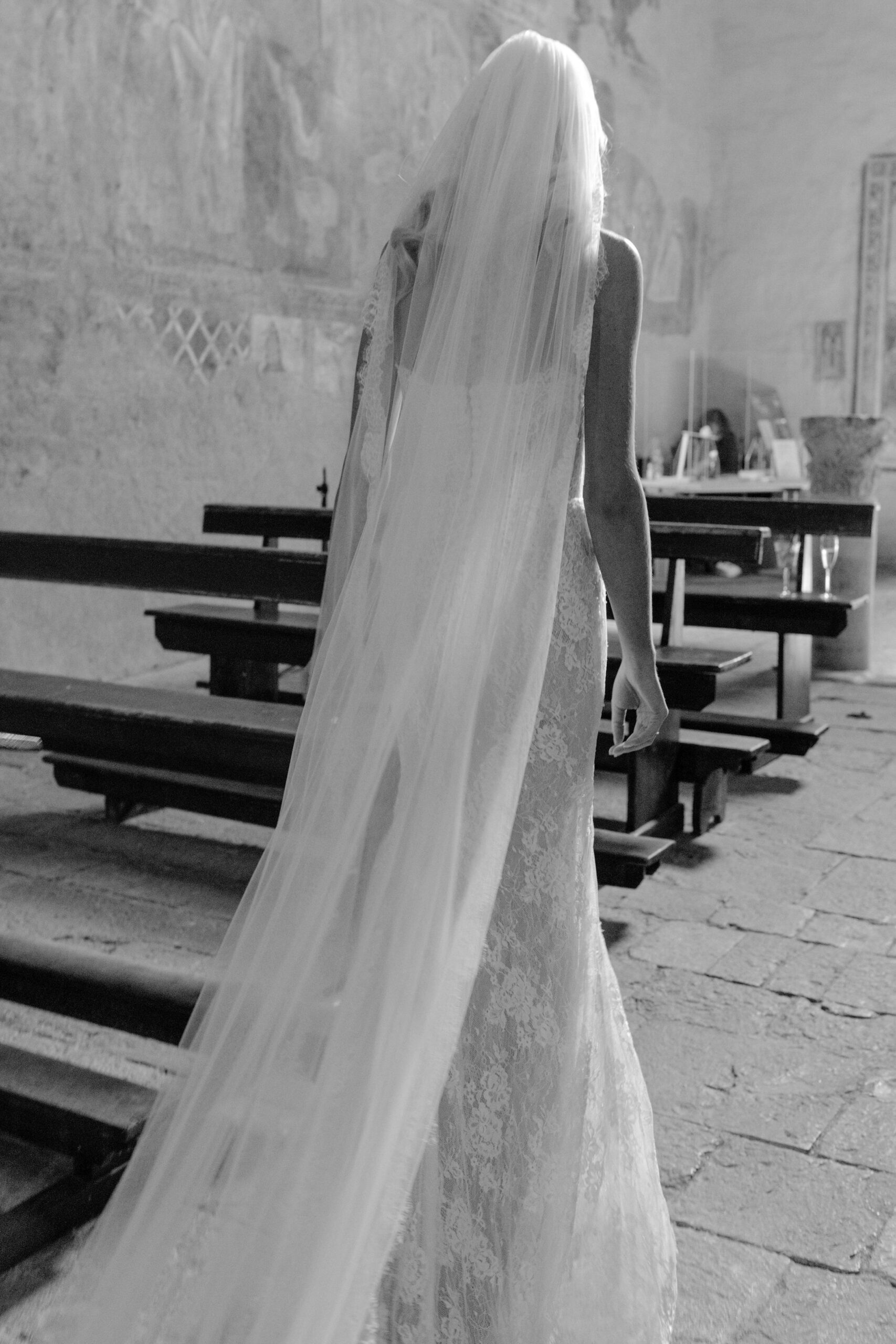 A Timeless Italian Wedding in Umbria - The Lane