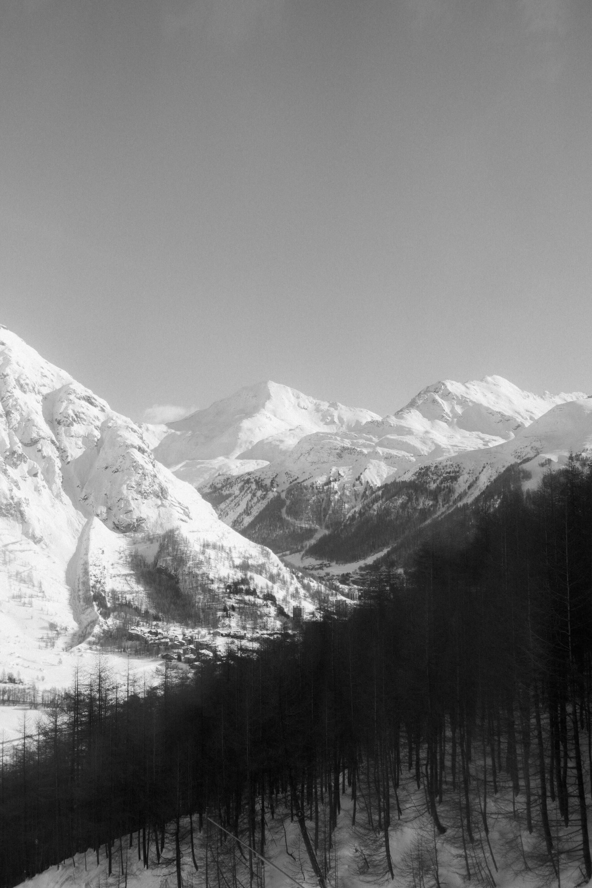 A Romantic Winter Wedding in the French Alps - The Lane