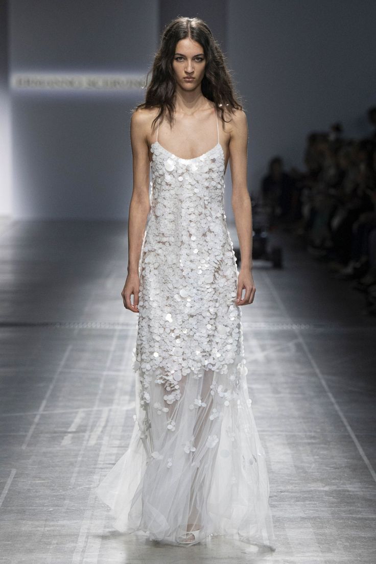 beach wedding dresses