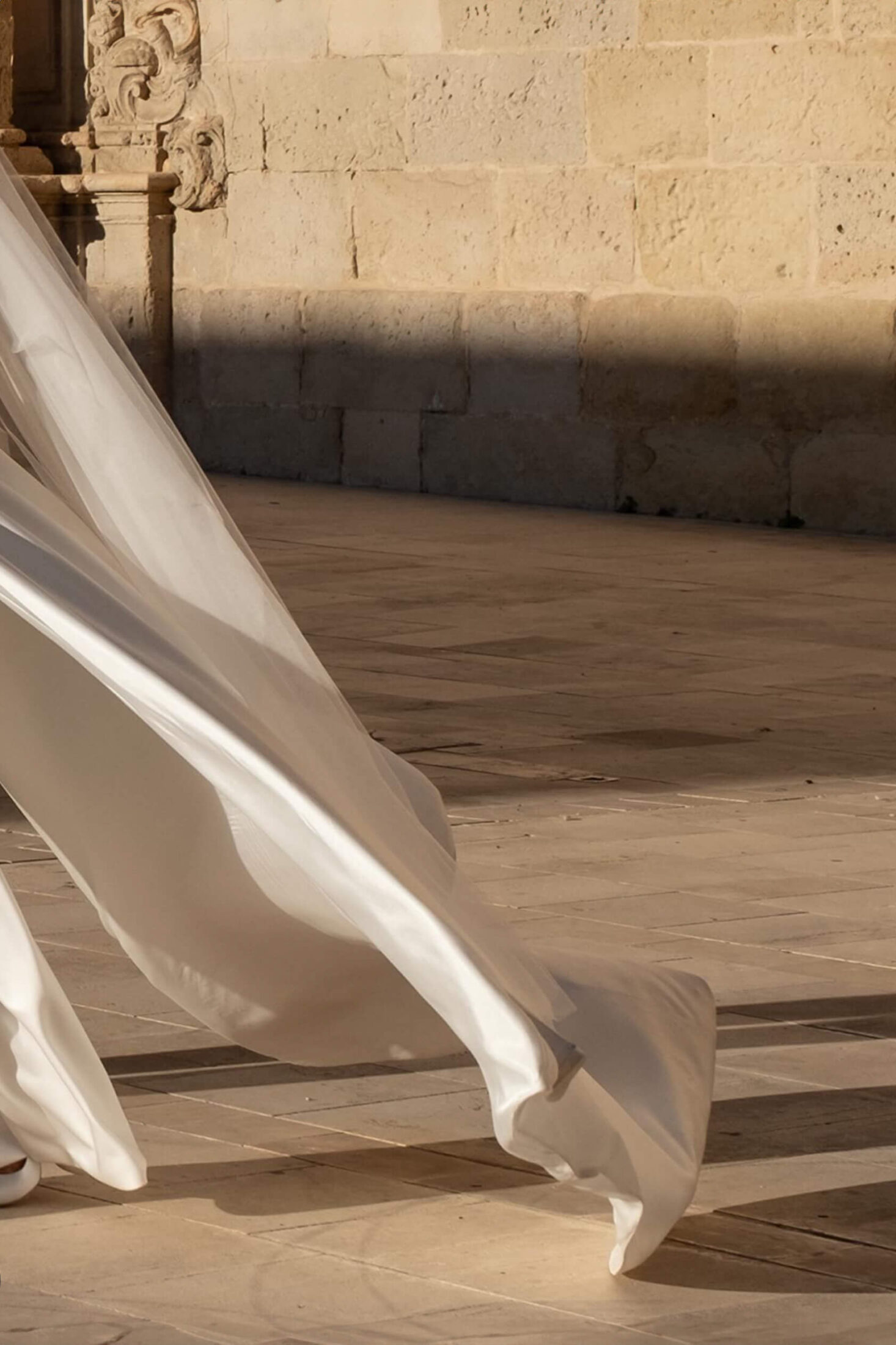 how to find a wedding photographer